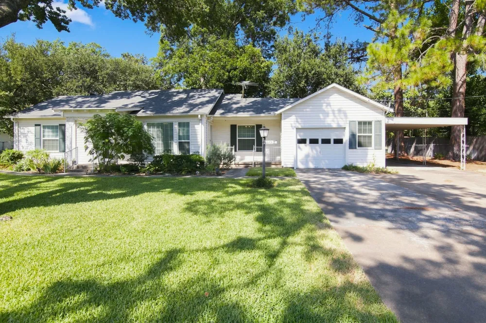 603 Merritt Street River Oaks, TX 76114