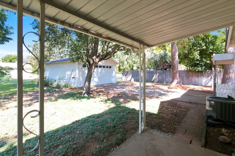 603 Merritt Street River Oaks, TX 76114