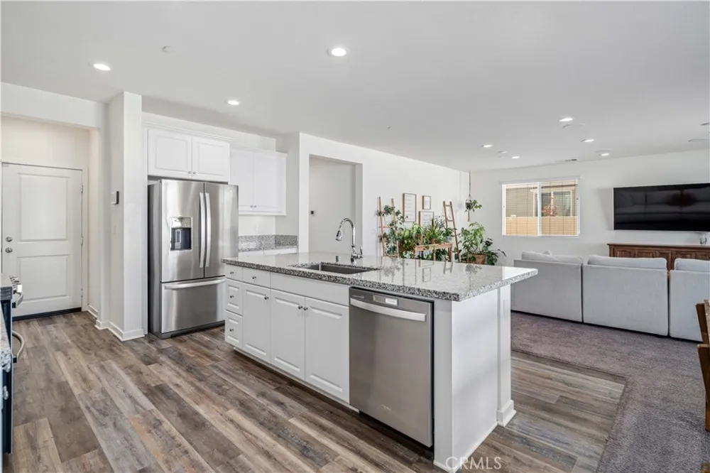 45025 43rd W Lancaster, CA 93536
