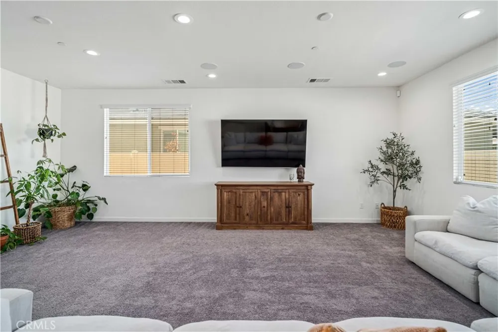 45025 43rd W Lancaster, CA 93536