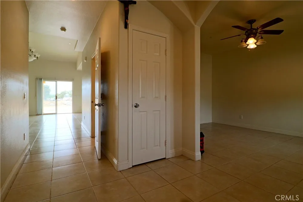 18590 Una Street Perris, CA 92570