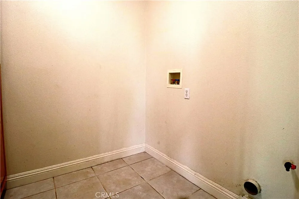 18590 Una Street Perris, CA 92570