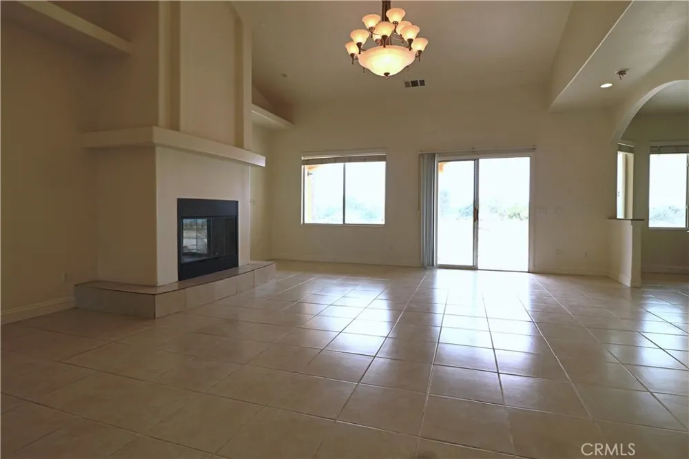 18590 Una Street Perris, CA 92570