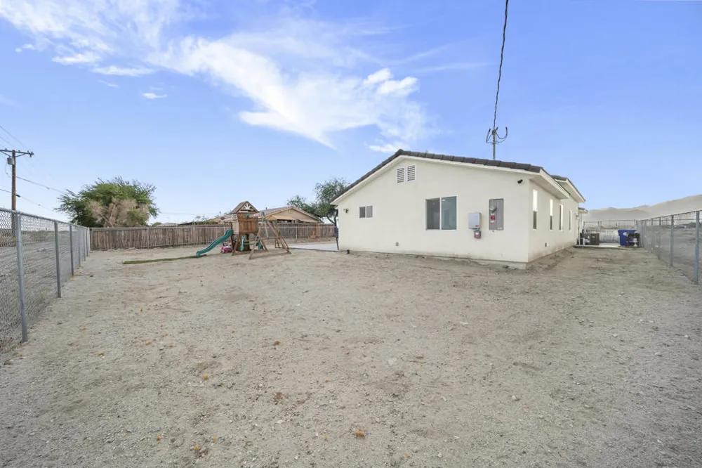 2860 Vista Avenue Thermal, CA 92274
