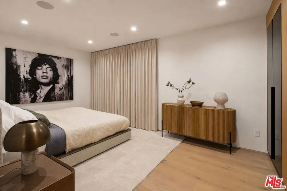 1130 Poinsettia Place West Hollywood, CA 90046