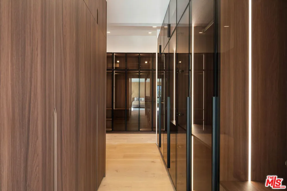 1130 Poinsettia Place West Hollywood, CA 90046