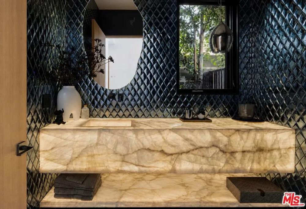 1130 Poinsettia Place West Hollywood, CA 90046