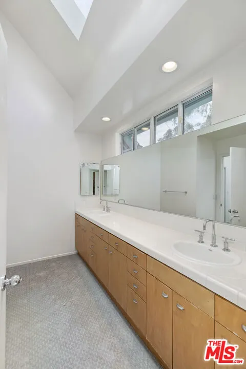 11375 Montana Avenue Los Angeles, CA 90049