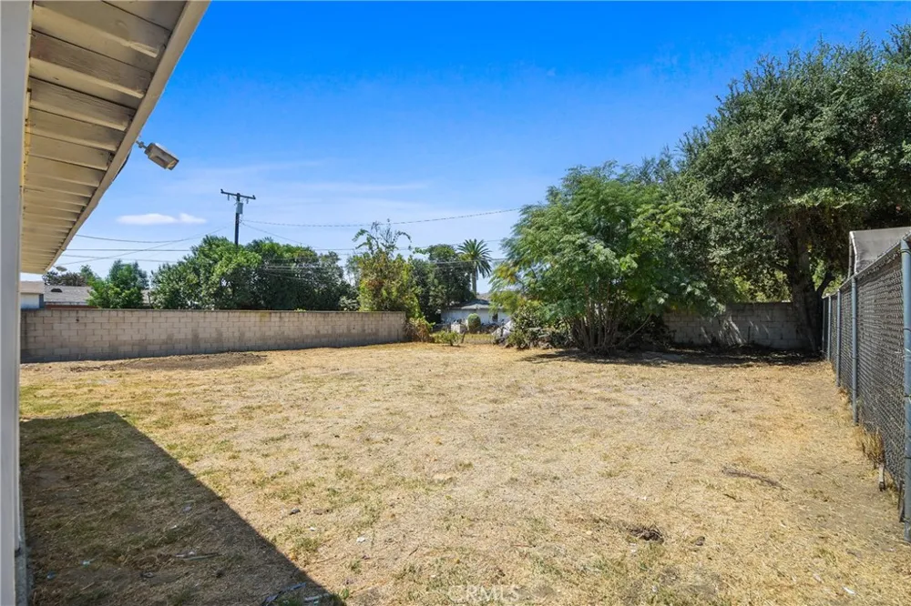 1647 S Huntington Street Pomona, CA 91766