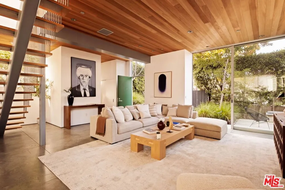 249 Rennie Avenue Los Angeles, CA 90291