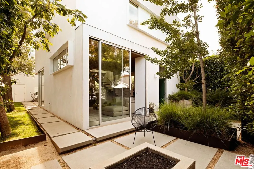 249 Rennie Avenue Los Angeles, CA 90291
