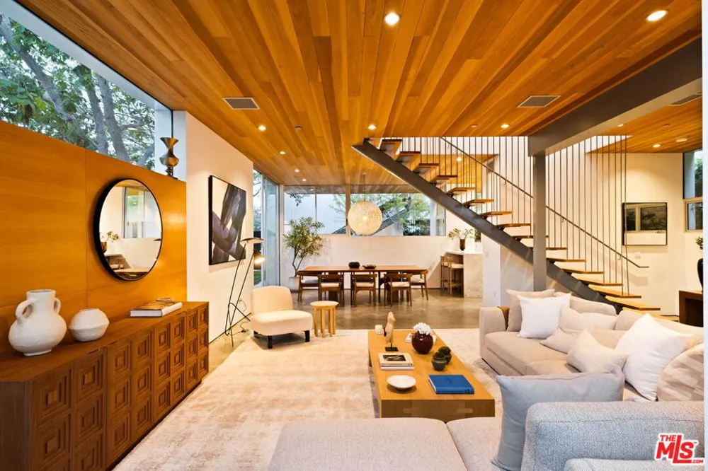 249 Rennie Avenue Los Angeles, CA 90291