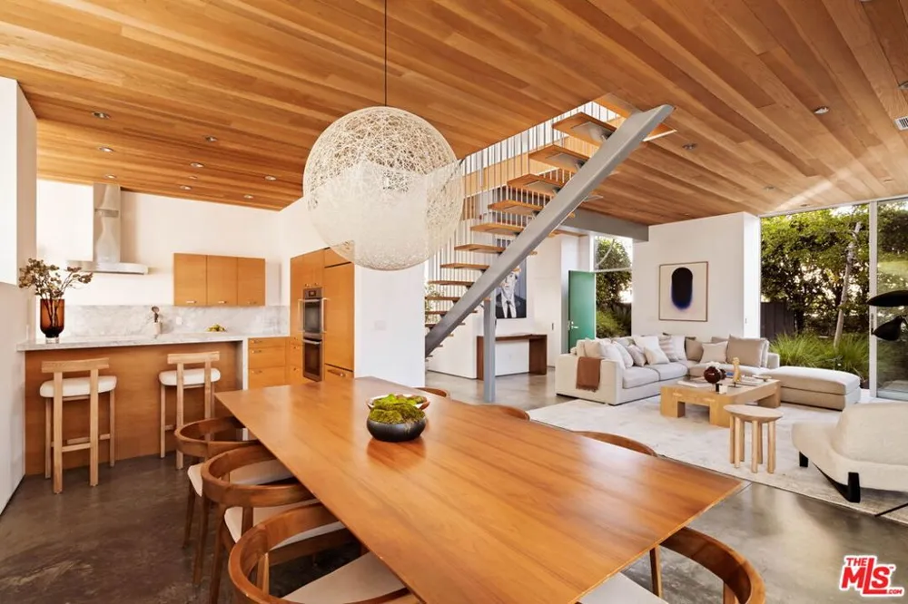 249 Rennie Avenue Los Angeles, CA 90291