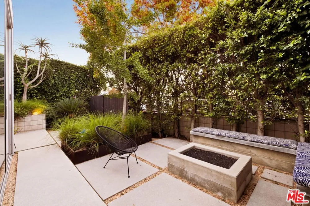 249 Rennie Avenue Los Angeles, CA 90291