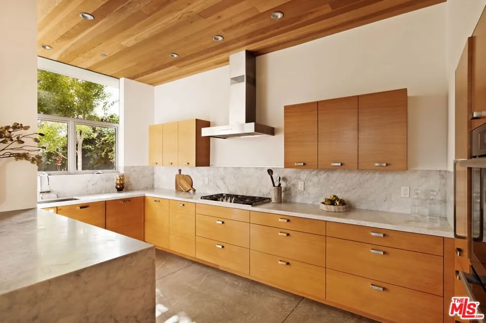 249 Rennie Avenue Los Angeles, CA 90291