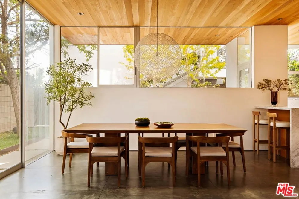 249 Rennie Avenue Los Angeles, CA 90291