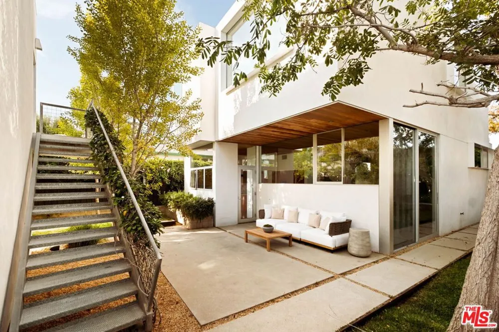 249 Rennie Avenue Los Angeles, CA 90291