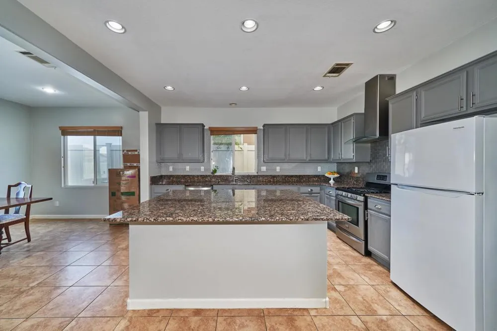 62845 Crescent Street Desert Hot Springs, CA 92240