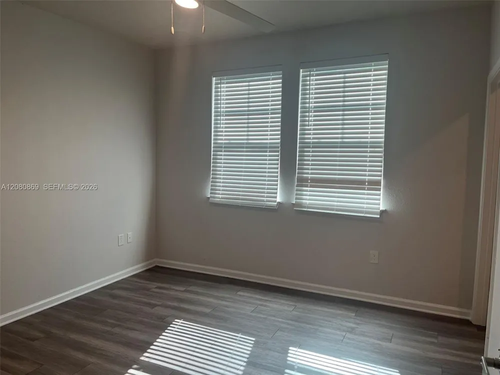 821 E Magnolia Drive #5117 Tallahassee, FL 32301