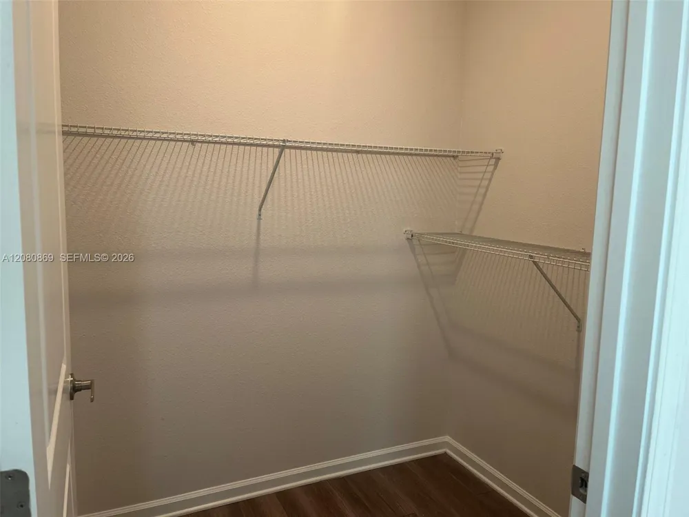 821 E Magnolia Drive #5117 Tallahassee, FL 32301
