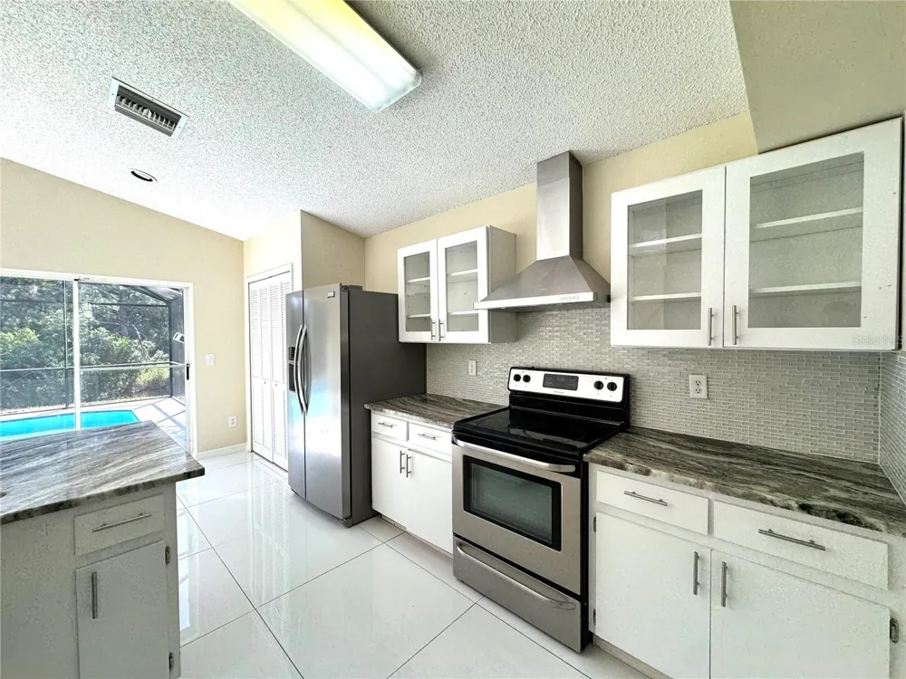 2985 VISCOUNT CIRCLE Kissimmee, FL 34747