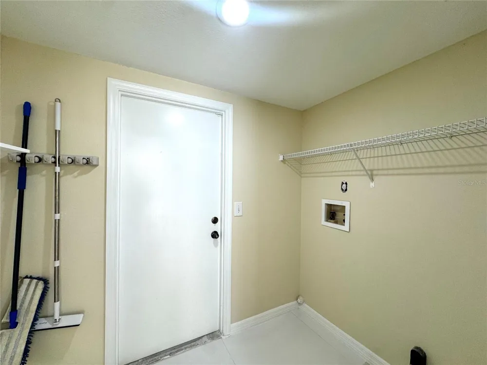 2985 VISCOUNT CIRCLE Kissimmee, FL 34747