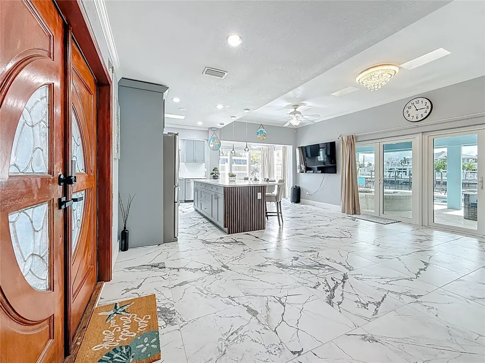 14186 W PARSLEY DRIVE Madeira Beach, FL 33708