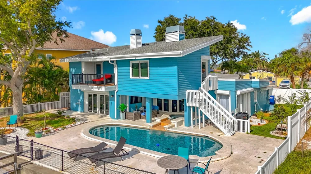 14186 W PARSLEY DRIVE Madeira Beach, FL 33708