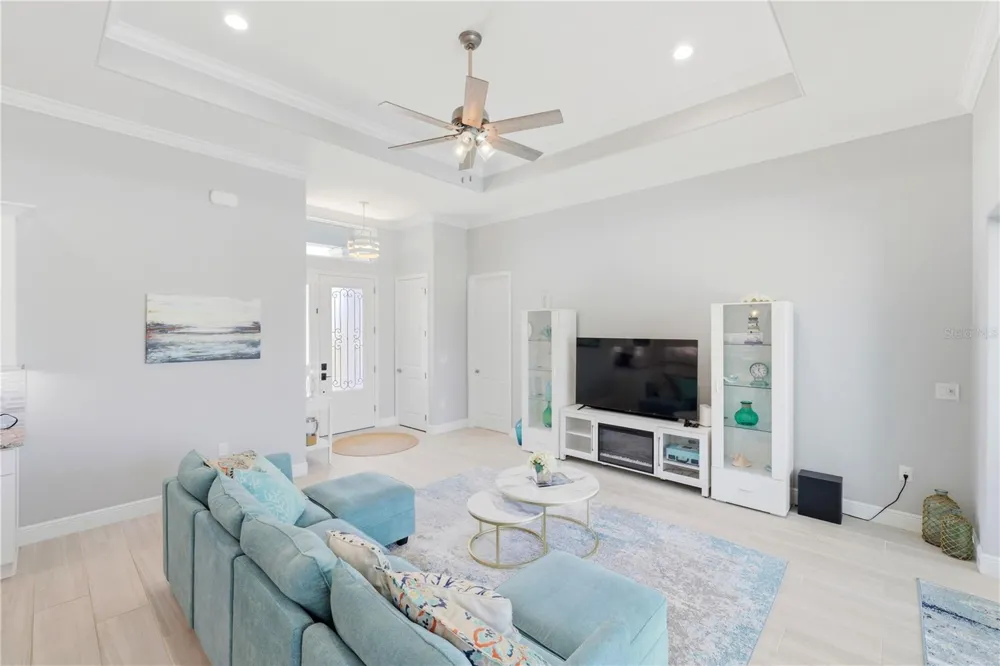 10039 KINGSVILLE DRIVE Port Charlotte, FL 33981