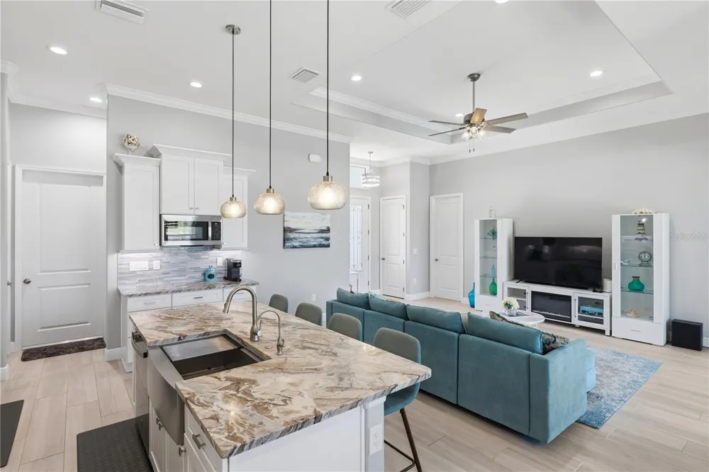 10039 KINGSVILLE DRIVE Port Charlotte, FL 33981