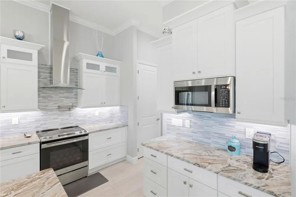 10039 KINGSVILLE DRIVE Port Charlotte, FL 33981