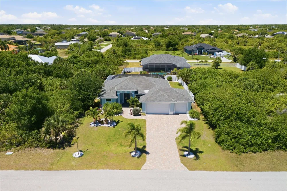 10039 KINGSVILLE DRIVE Port Charlotte, FL 33981