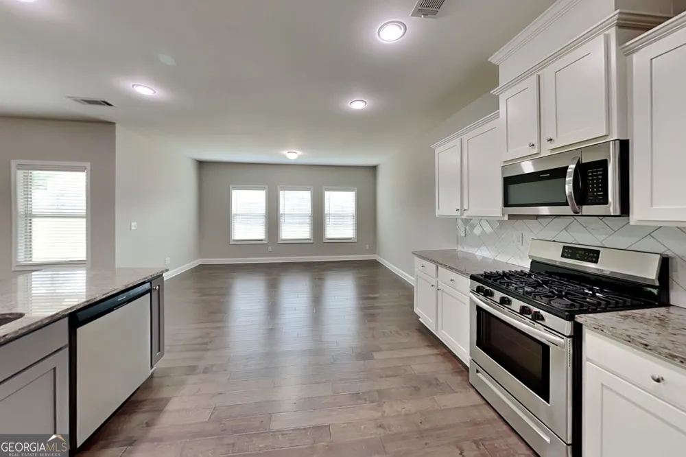 2942 Blue Stone CT Dacula, GA 30019