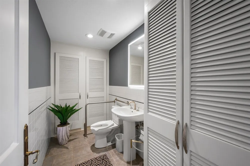 2655 Myrtle Springs Avenue Dallas, TX 75220