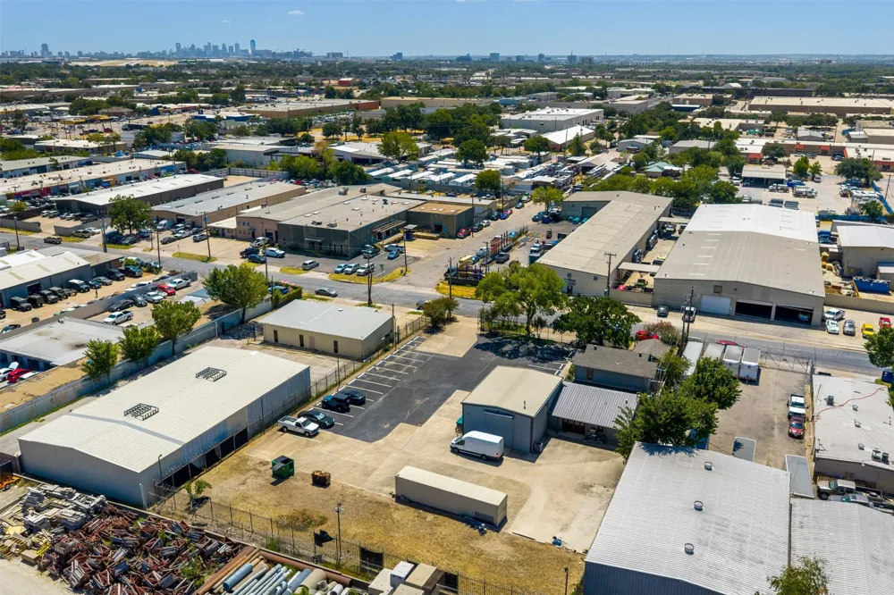 2655 Myrtle Springs Avenue Dallas, TX 75220