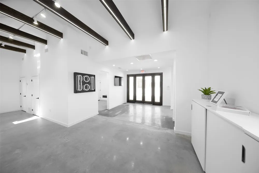 2655 Myrtle Springs Avenue Dallas, TX 75220