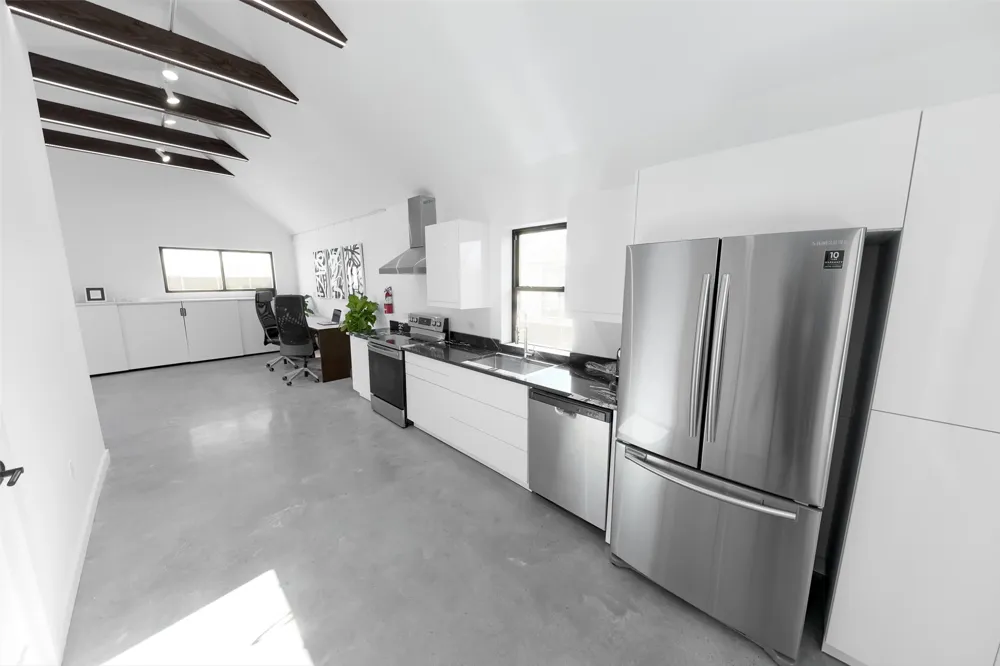 2655 Myrtle Springs Avenue Dallas, TX 75220
