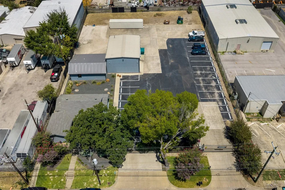 2655 Myrtle Springs Avenue Dallas, TX 75220