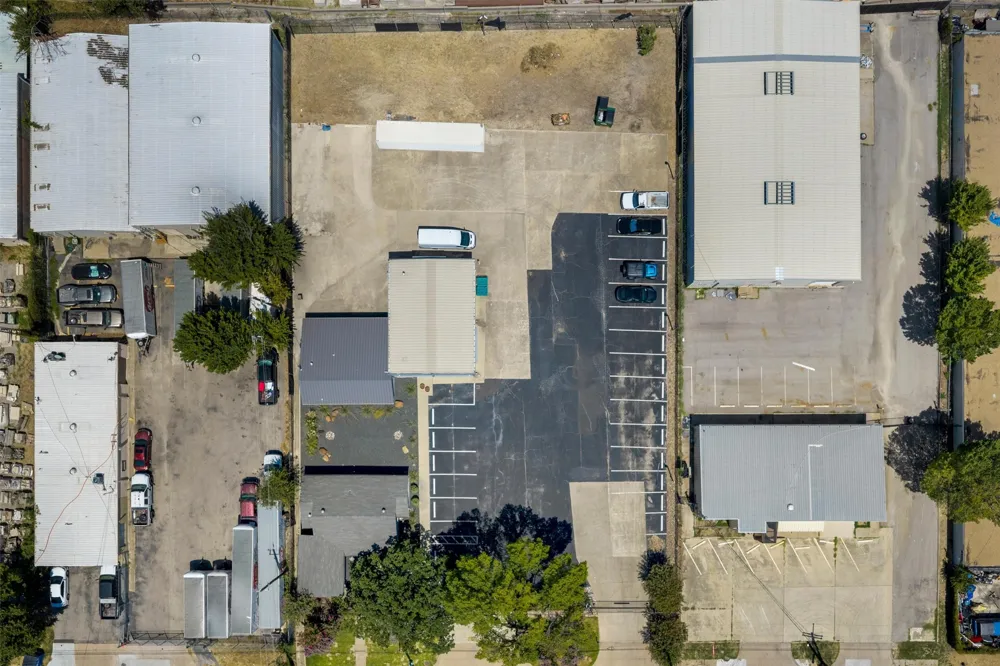 2655 Myrtle Springs Avenue Dallas, TX 75220