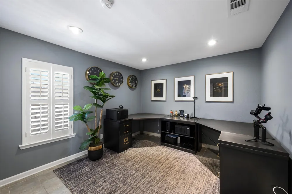 2655 Myrtle Springs Avenue Dallas, TX 75220