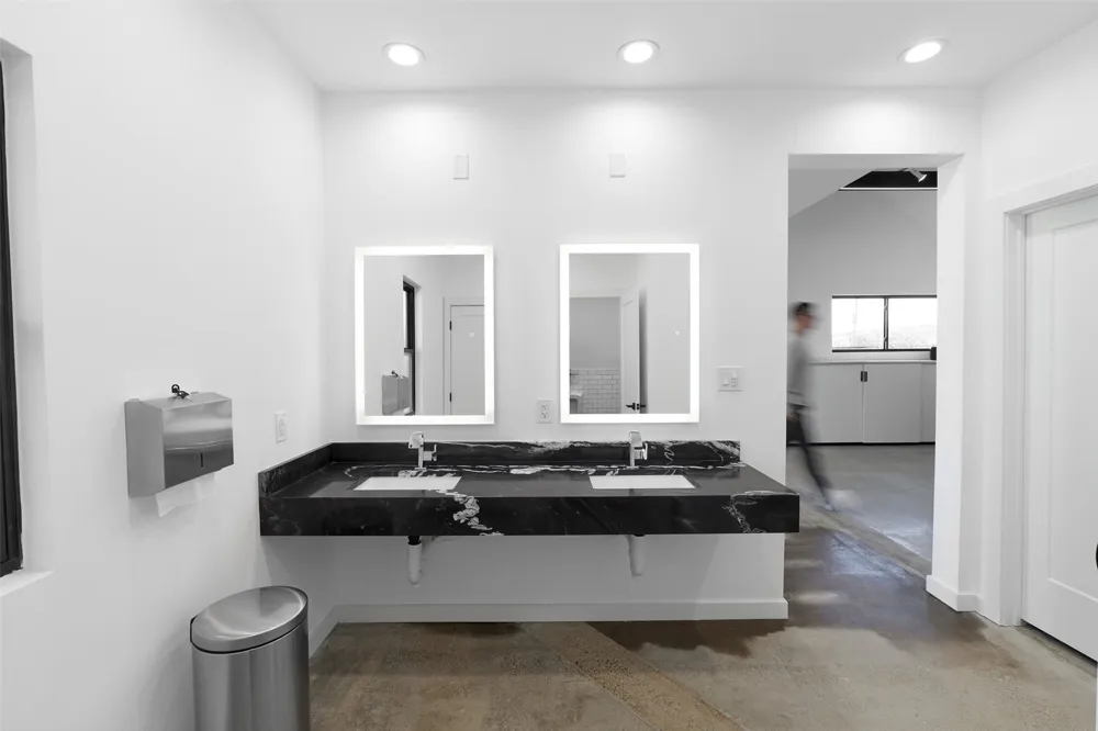 2655 Myrtle Springs Avenue Dallas, TX 75220