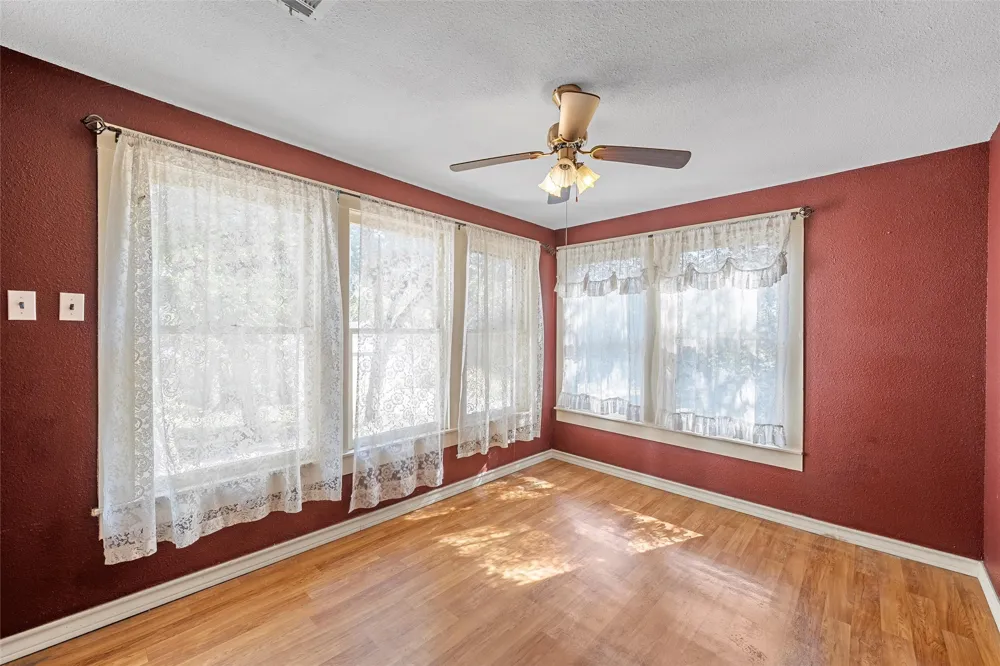 2623 15th A Street Waco, TX 76708