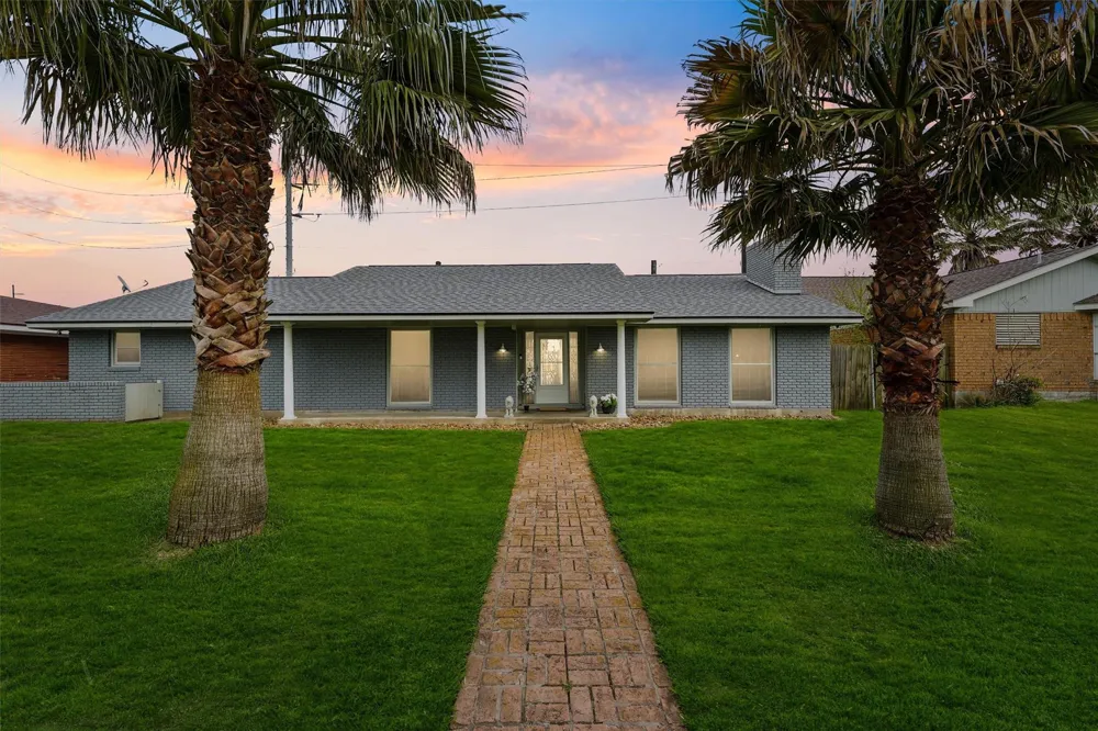9 S Shore Drive Galveston, TX 77551