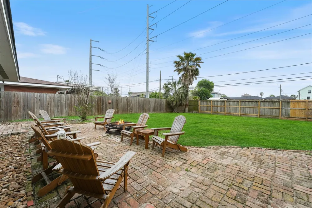 9 S Shore Drive Galveston, TX 77551