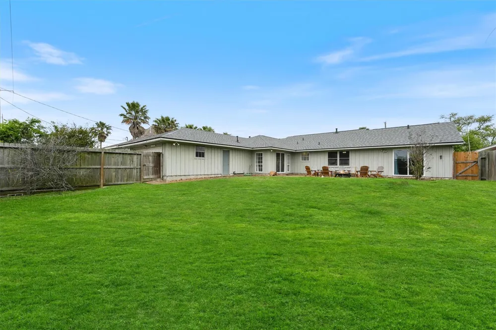 9 S Shore Drive Galveston, TX 77551