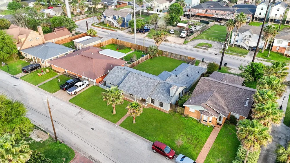 9 S Shore Drive Galveston, TX 77551