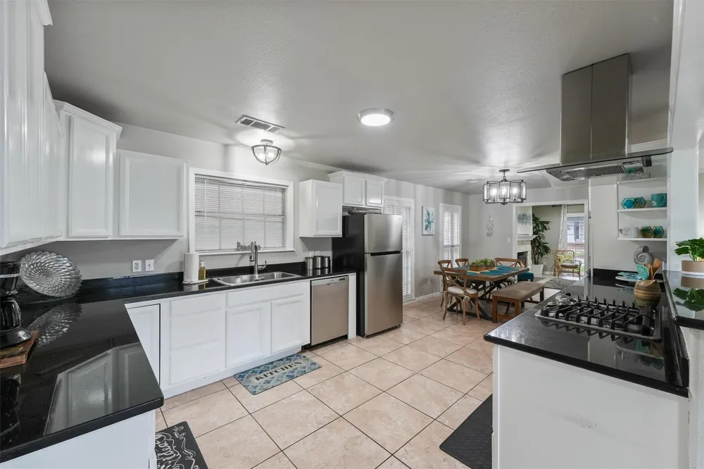 9 S Shore Drive Galveston, TX 77551
