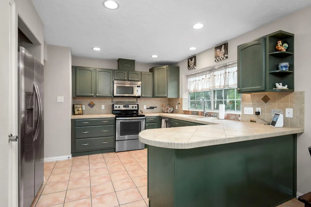 2 Amber Fire Place The Woodlands, TX 77381