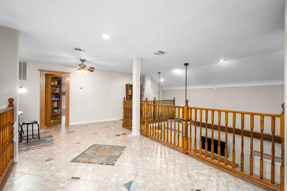 2 Amber Fire Place The Woodlands, TX 77381