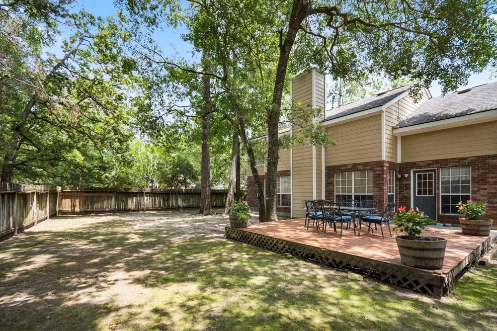 2 Amber Fire Place The Woodlands, TX 77381